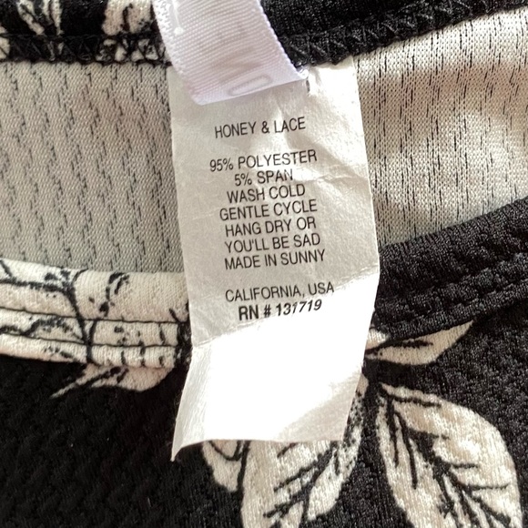 Honey & Lace Floral Brea 3/4 Sleeve Swing Dress - Picture 10 of 10